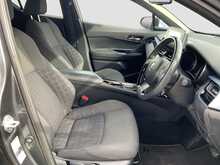 Toyota C-HR VVT-h Design - U8487