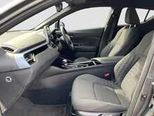 Toyota C-HR VVT-h Design - U8487