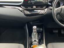 Toyota C-HR VVT-h Design - U8487