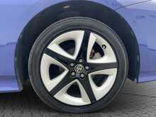 Toyota Prius S SafetyPlus - U8521