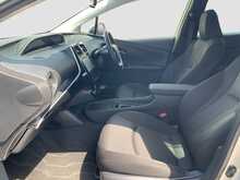 Toyota Prius 	S SafetyPlus2 - U8522