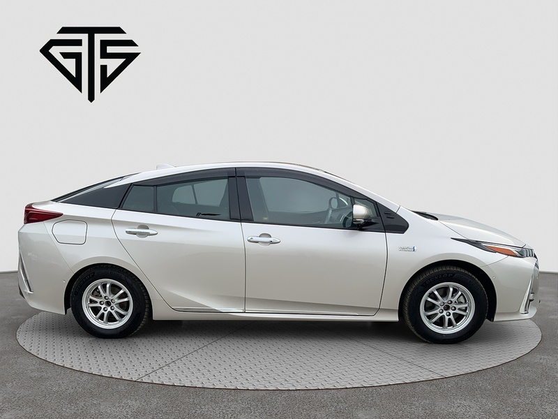Toyota PRIUS PHV A Premium - U8523