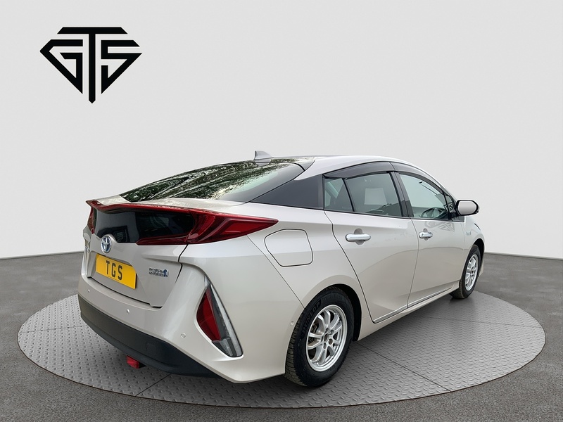 Toyota PRIUS PHV A Premium - U8523