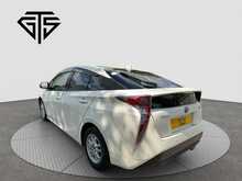 Toyota Prius 	S SafetyPlus - U8524
