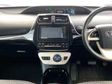 Toyota Prius 	S SafetyPlus - U8524