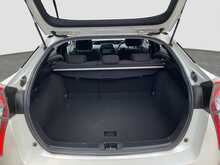Toyota Prius 	S SafetyPlus - U8524