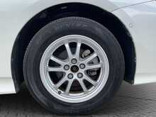 Toyota Prius 	S SafetyPlus - U8524