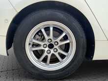 Toyota Prius 	S SafetyPlus - U8524