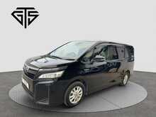 Toyota Voxy Hybrid X - U8525