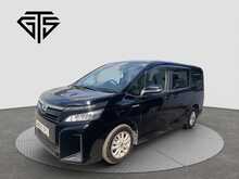 Toyota Voxy Hybrid X - U8525