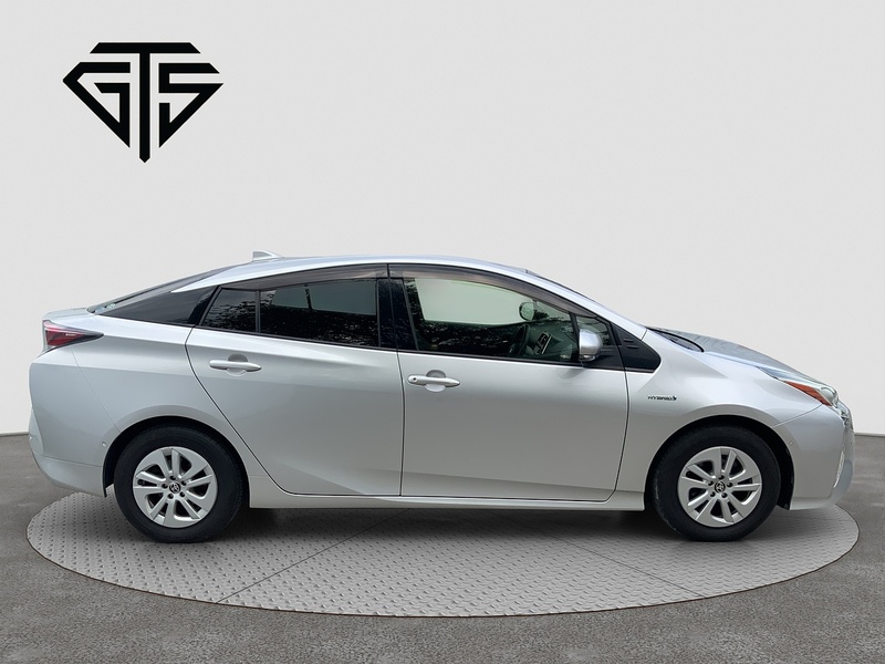 Toyota Prius S SafetyPlus - U8526