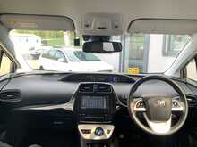 Toyota Prius S SafetyPlus - U8526