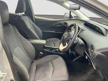 Toyota Prius S SafetyPlus - U8526