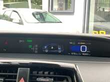 Toyota Prius S SafetyPlus - U8526