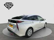 Toyota Prius S - U8527