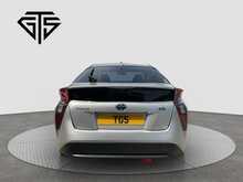 Toyota Prius S - U8527