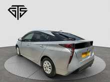 Toyota Prius S - U8527