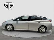 Toyota Prius S - U8527