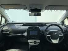 Toyota Prius S - U8527