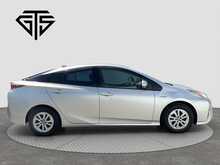 Toyota Prius S - U8528