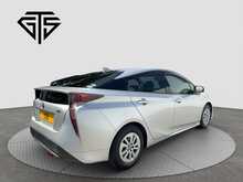 Toyota Prius S - U8528