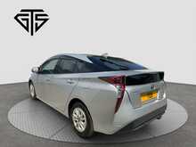 Toyota Prius S - U8528
