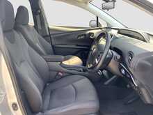 Toyota Prius S - U8528