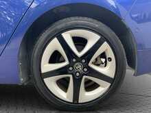 Toyota Prius A Touring-Selection - U8529