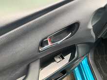 Toyota PRIUS PHV S SafetyPackage - U8530