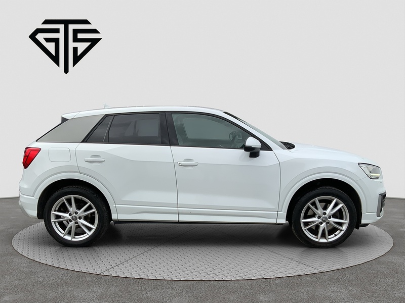 Audi Q2 TFSI CoD S line - U8531