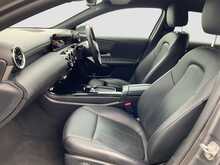 Mercedes-Benz A Class A200d Sport - U8542