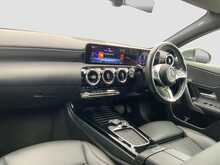 Mercedes-Benz A Class A200d Sport - U8542