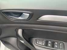 Renault Megane E-TECH Iconic - U8543