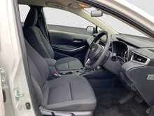 Toyota Corolla HYBRID G-X - U8549