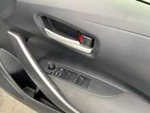Toyota Corolla HYBRID G-X - U8549
