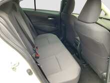 Toyota Corolla HYBRID G-X - U8549