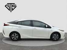 Toyota PRIUS PHV A - U8552