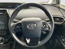 Toyota PRIUS PHV A - U8552