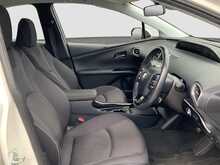 Toyota PRIUS PHV A - U8552