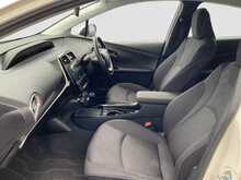 Toyota PRIUS PHV A - U8552