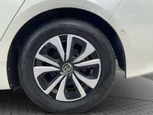 Toyota PRIUS PHV A - U8552