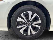 Toyota PRIUS PHV A - U8552