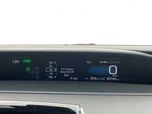 Toyota PRIUS PHV A - U8552