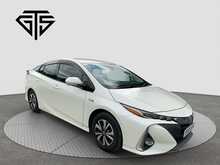 Toyota Prius PHV A - U8552