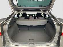 Toyota Prius A - U8553
