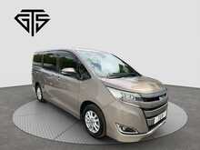 Toyota Noah Hybrid G - U8554