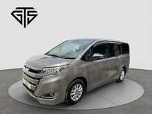 Toyota Noah Hybrid G - U8554