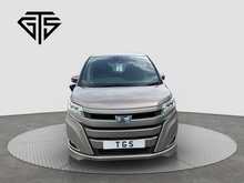 Toyota Noah Hybrid G - U8554