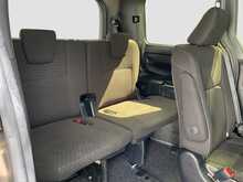 Toyota Noah Hybrid G - U8554