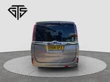 Toyota Noah Hybrid G - U8554